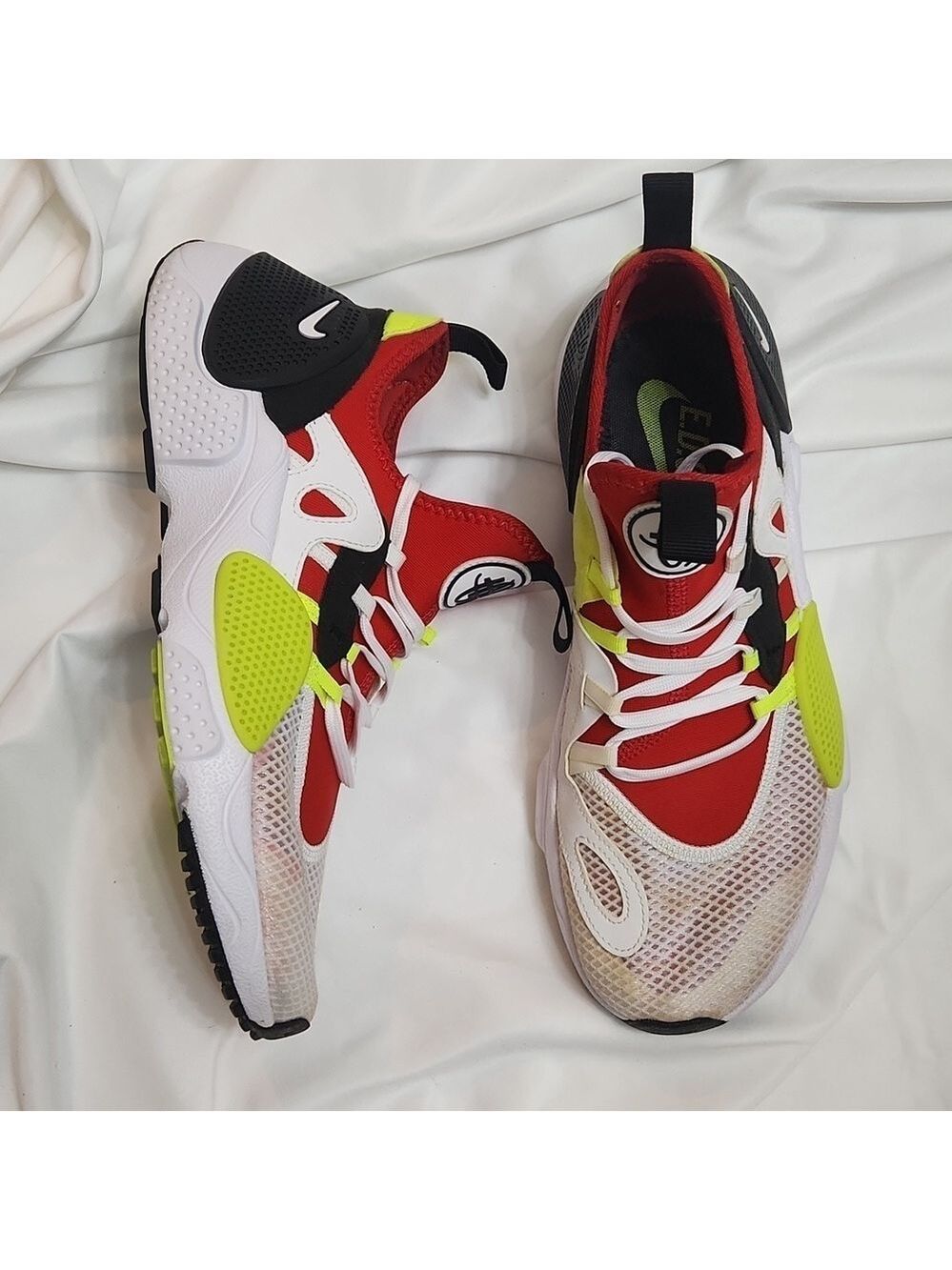 Nike Huarache E.D.G.E TXT White Black Red Mesh Volt Athletic Sneakers (M Size 8)